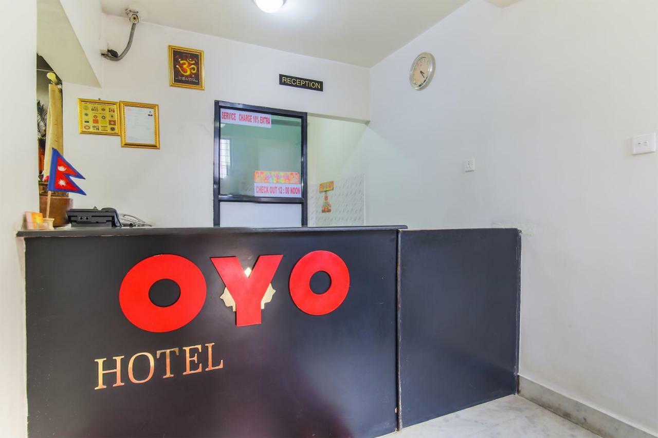 Oyo 358 Hotel Rose Star Catmandu Exterior foto